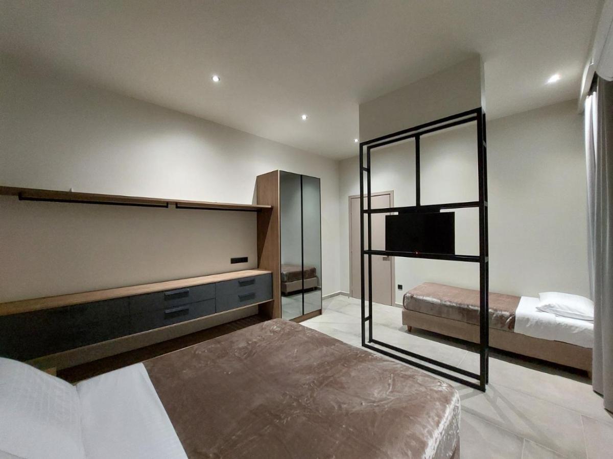 Rea'S Luxury Apartments 스투파 외부 사진