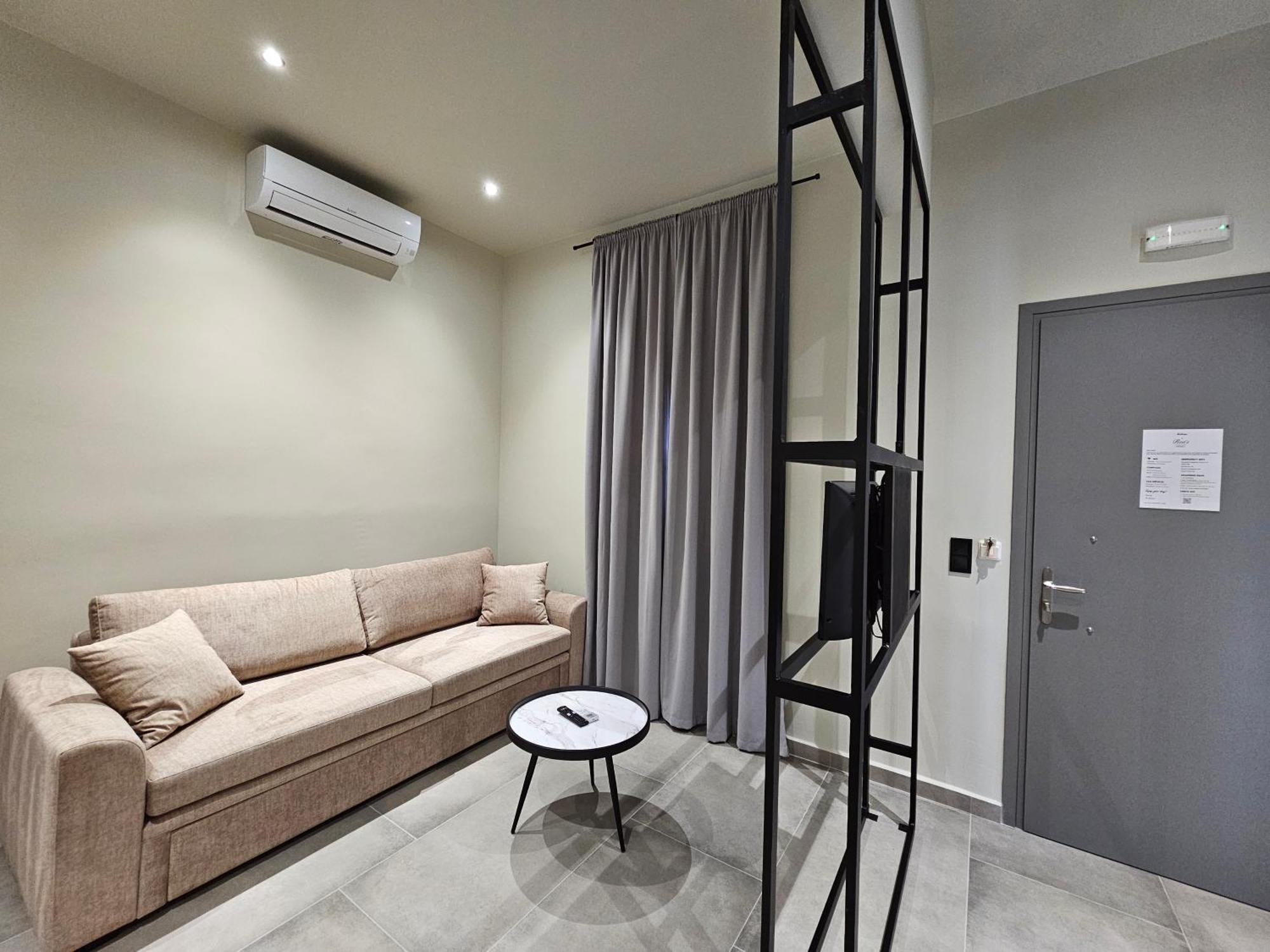 Rea'S Luxury Apartments 스투파 외부 사진